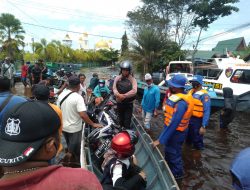 DAS Katingan Mulai Surut, Jalan Masih Lumpuh DAS Katingan Mulai Surut, Jalan Masih Lumpuh
