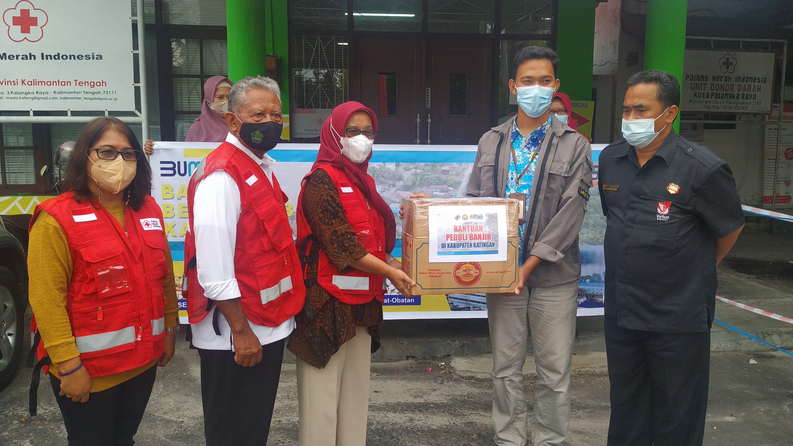 PJB Salurkan Bantuan untuk Korban Banjir Katingan
