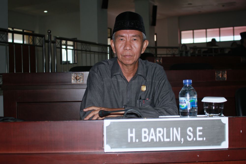 Pembangunan Jalan Bantaran Sungai Laung Didesak Warga