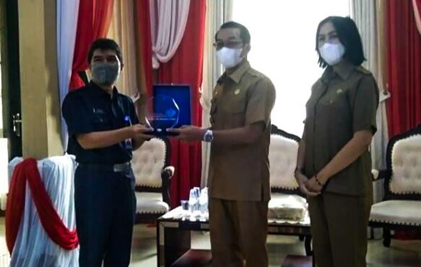 Bupati Mura Kembali Terima Penghargaan