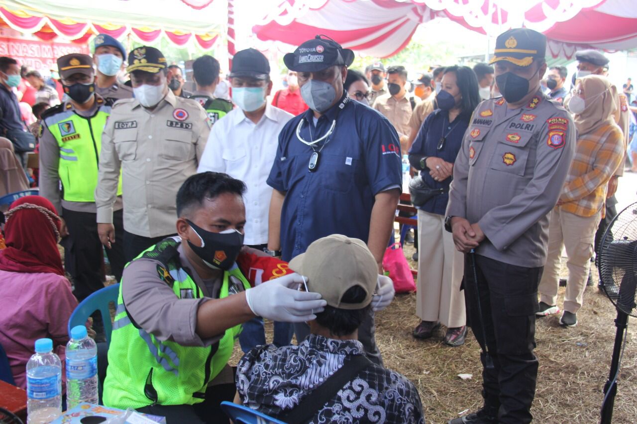 Kapolda Tinjau Serbuan Vaksinasi di Mantangai