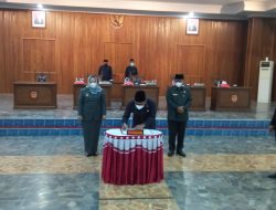 DPRD KOBAR – Meski Sempat Alot Dua Raperda Disahkan