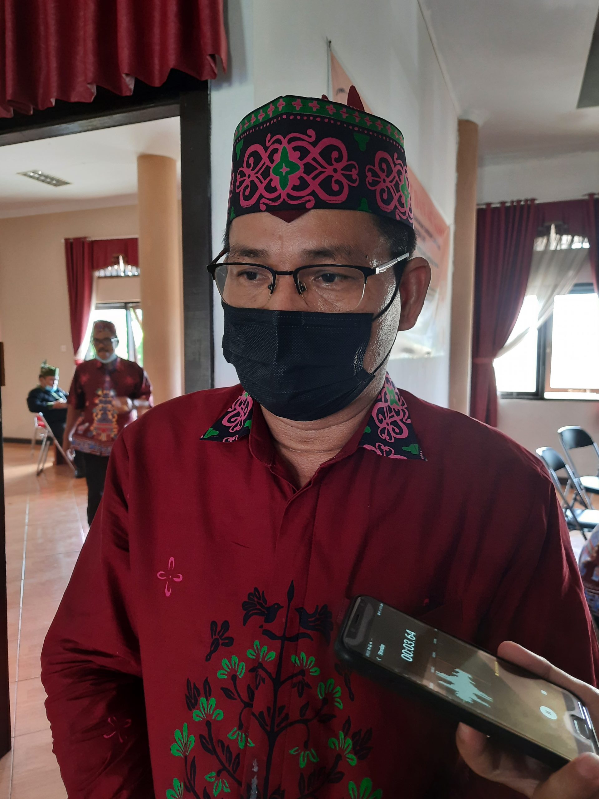Mambang: Putusan Sidang Adat Cempaga Hulu Ilegal