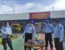 Lapas Palangka Raya Musnahkan Puluhan Barang Terlarang Lapas Palangka Raya Musnahkan Puluhan Barang Terlarang