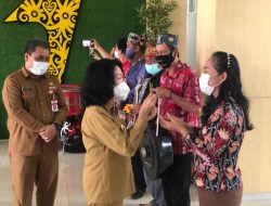 Bupati Pulpis Serahkan Alat Musik Tradisional kepada 12 Sanggar