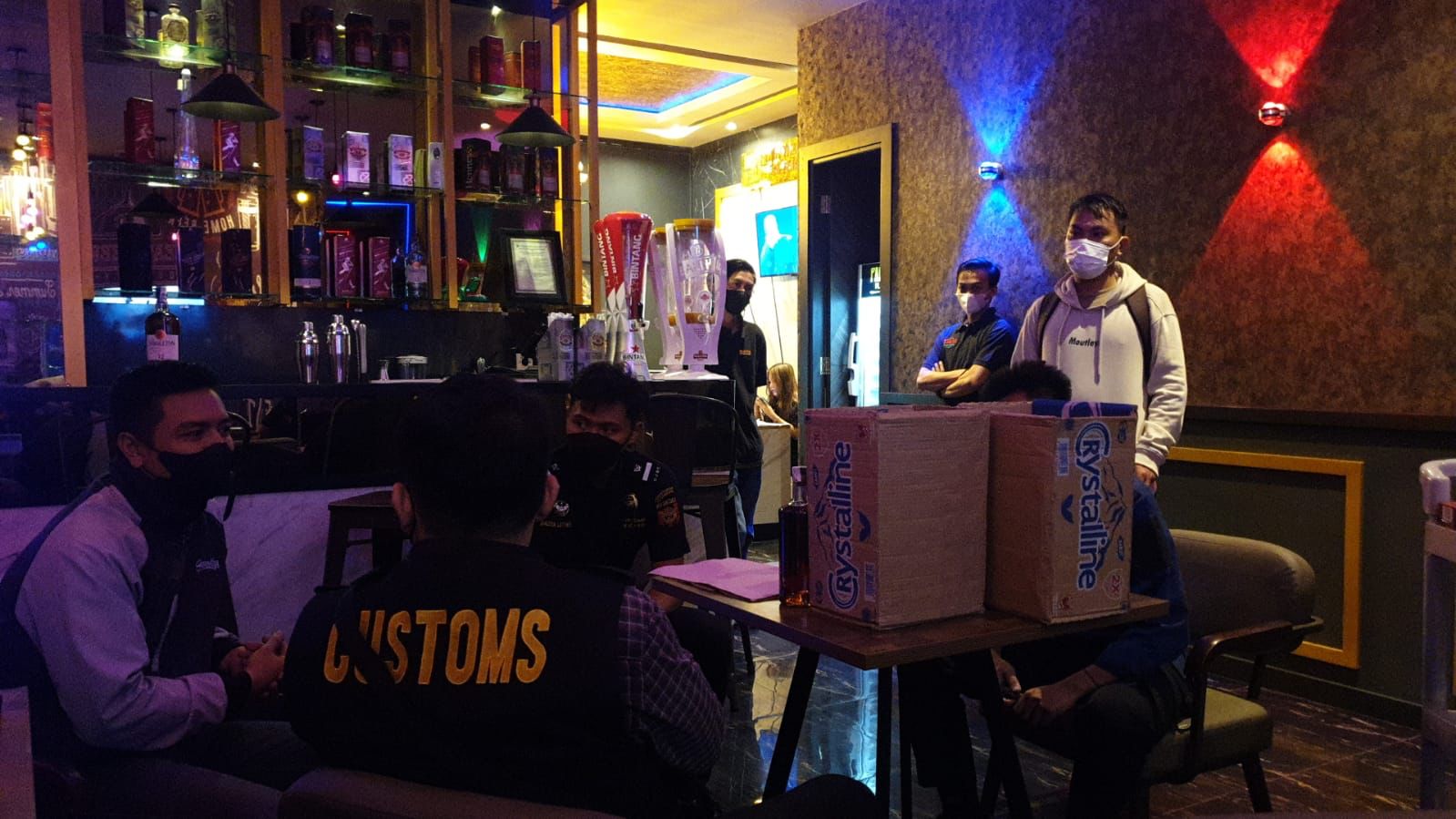 398.000 Rokok dan Ratusan Miras Ilegal Diamankan 398.000 Rokok dan Ratusan Miras Ilegal Diamankan