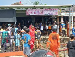 Heboh, Rumah di Jalan Akasia Nyaris Hangus Terbakar Heboh, Rumah di Jalan Akasia Nyaris Hangus Terbakar