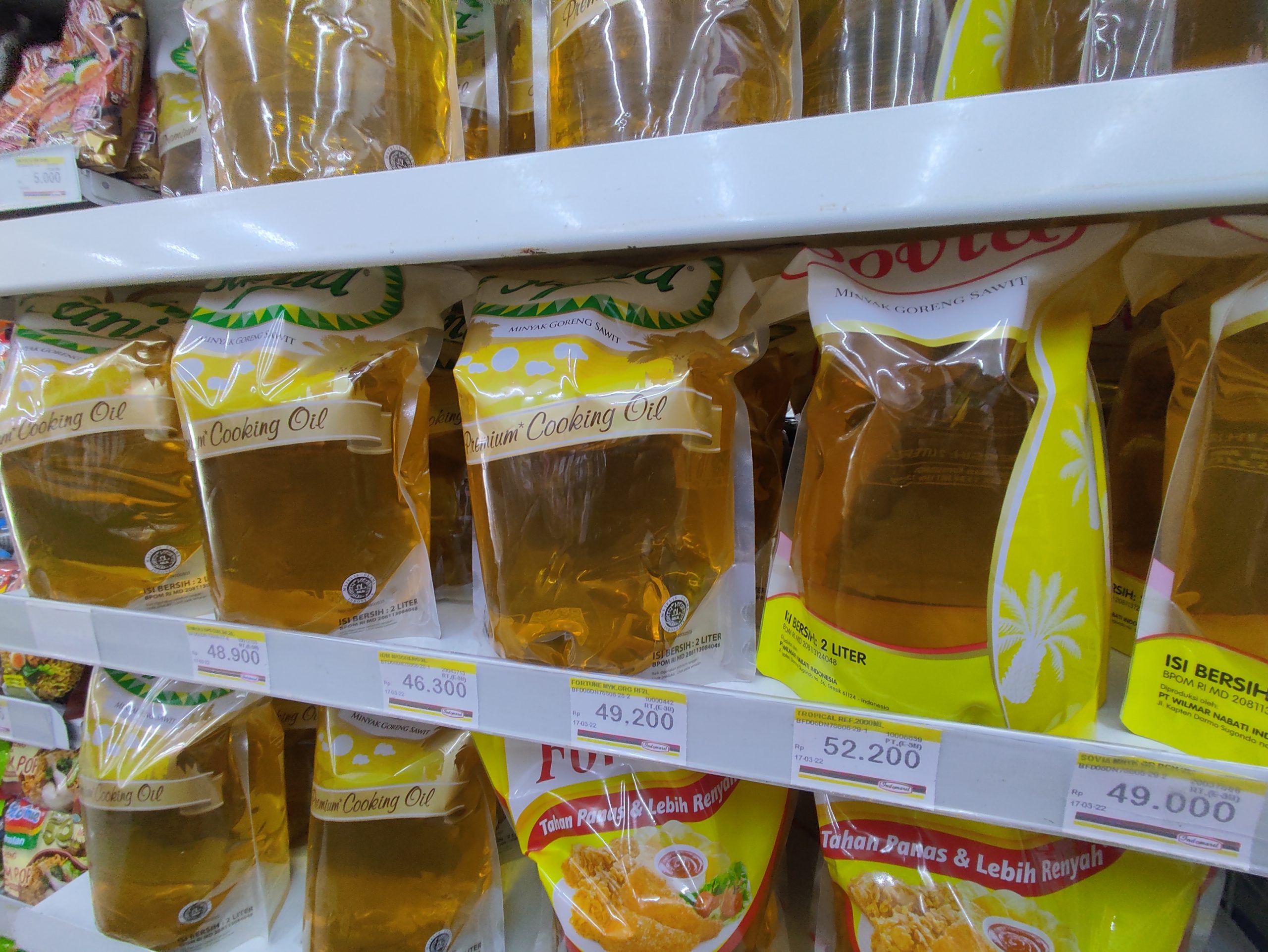Aturan HET Cabut, Harga Minyak Goreng Kemasan Meroket