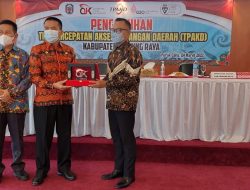 OJK Kukuhkan TPakD Gumas dan Mura