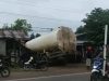 Diduga Sopir Mengantuk, Truk Tangki Tabrak Bengkel