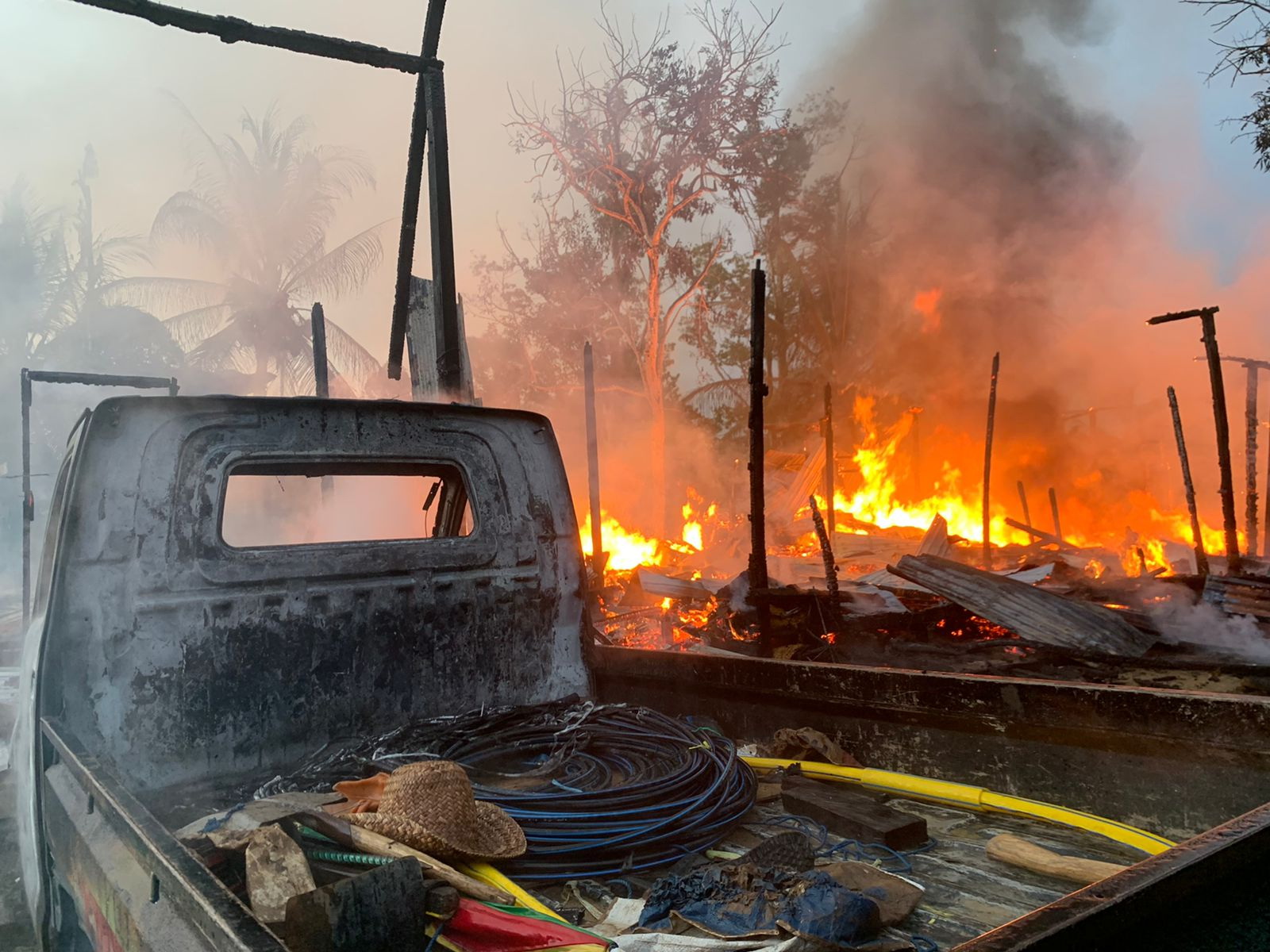 2 Rumah dan 1 Barak di Muara Teweh Ludes