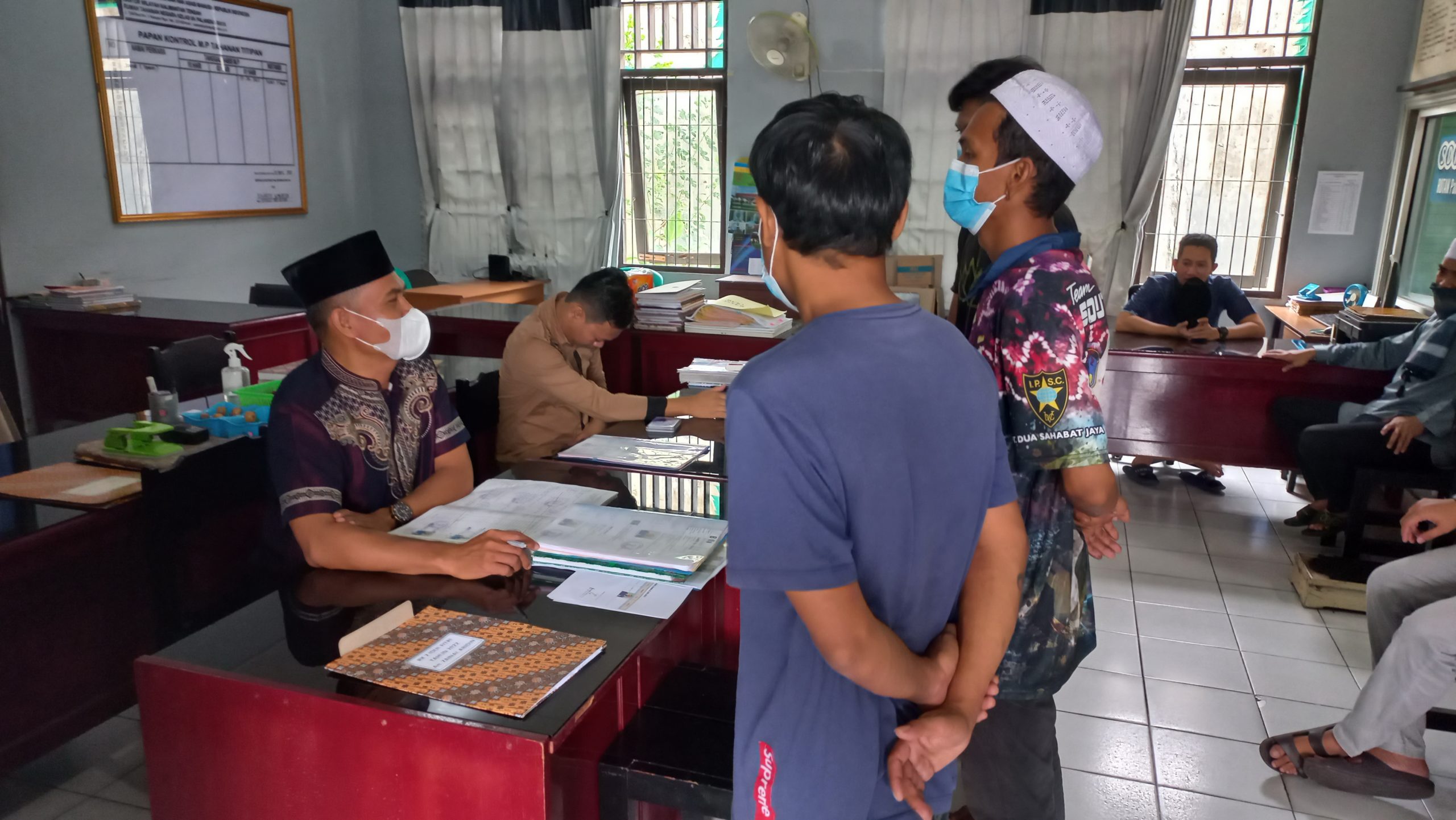 2 Napi di Rutan Langsung Bebas