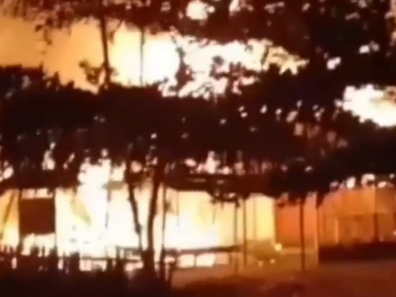 Kebakaran Hanguskan 4 Ruang Kelas SD dan 2 Rumah di Kapuas