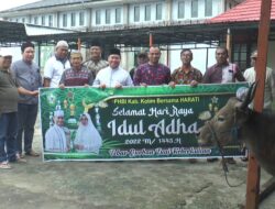 Bupati Serahkan Hewan Kurban ke Tiga Masjid di Kota