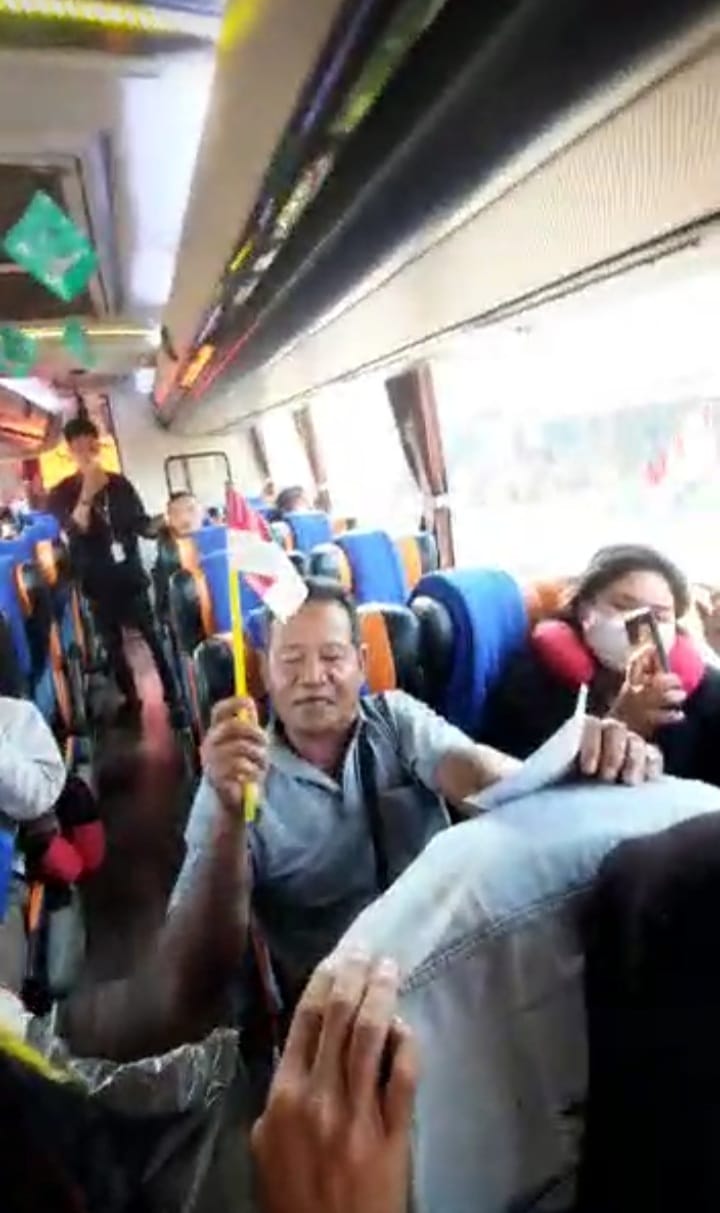 Meriahkan HUT RI Ke 77, PO Yessoe Bagikan Souvenir Bagi Pelanggan 