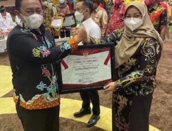 Pemkab Kotim Terima Penghargaan Penanganan PMK