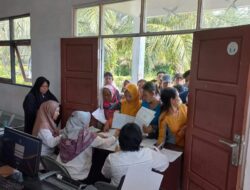 Disdukcapil Kotim Berikan Layanan Three In One
