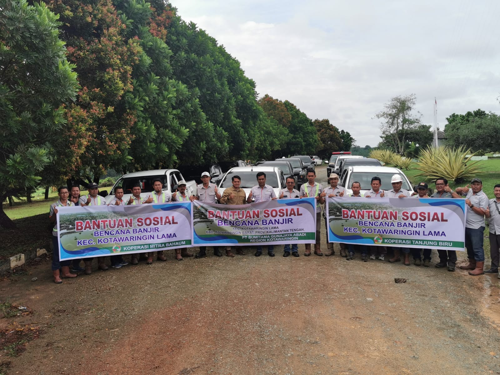 DI KOLAM DAN KUMAI, BGA GROUP SALURKAN 980 PAKET  SEMBAKO BAGI KORBAN BANJIR 