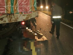 Tabrak Truk Tronton Mogok, Pengendara Motor Tewas Tabrak Truk Tronton Mogok, Pengendara Motor Tewas