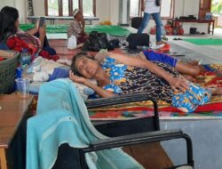 BANJIR KIAN PARAH, KOBAR NYARIS LUMPUH