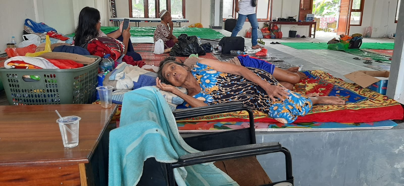 BANJIR KIAN PARAH, KOBAR NYARIS LUMPUH