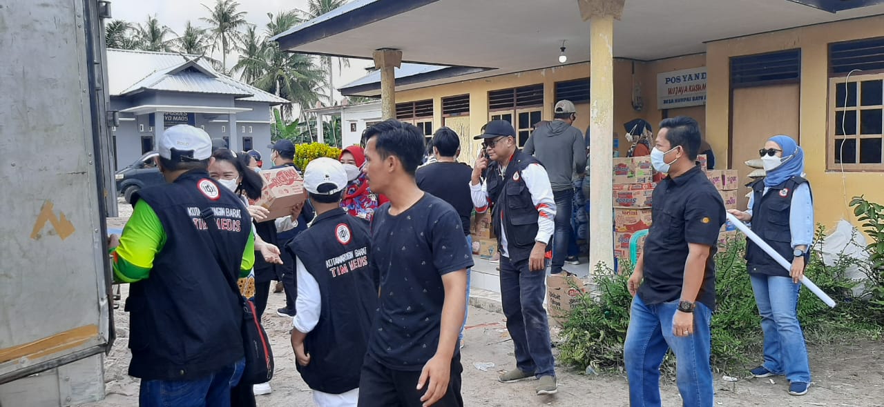 IDI Cabang Kobar Salurkan Bantuan Bagi Korban Banjir