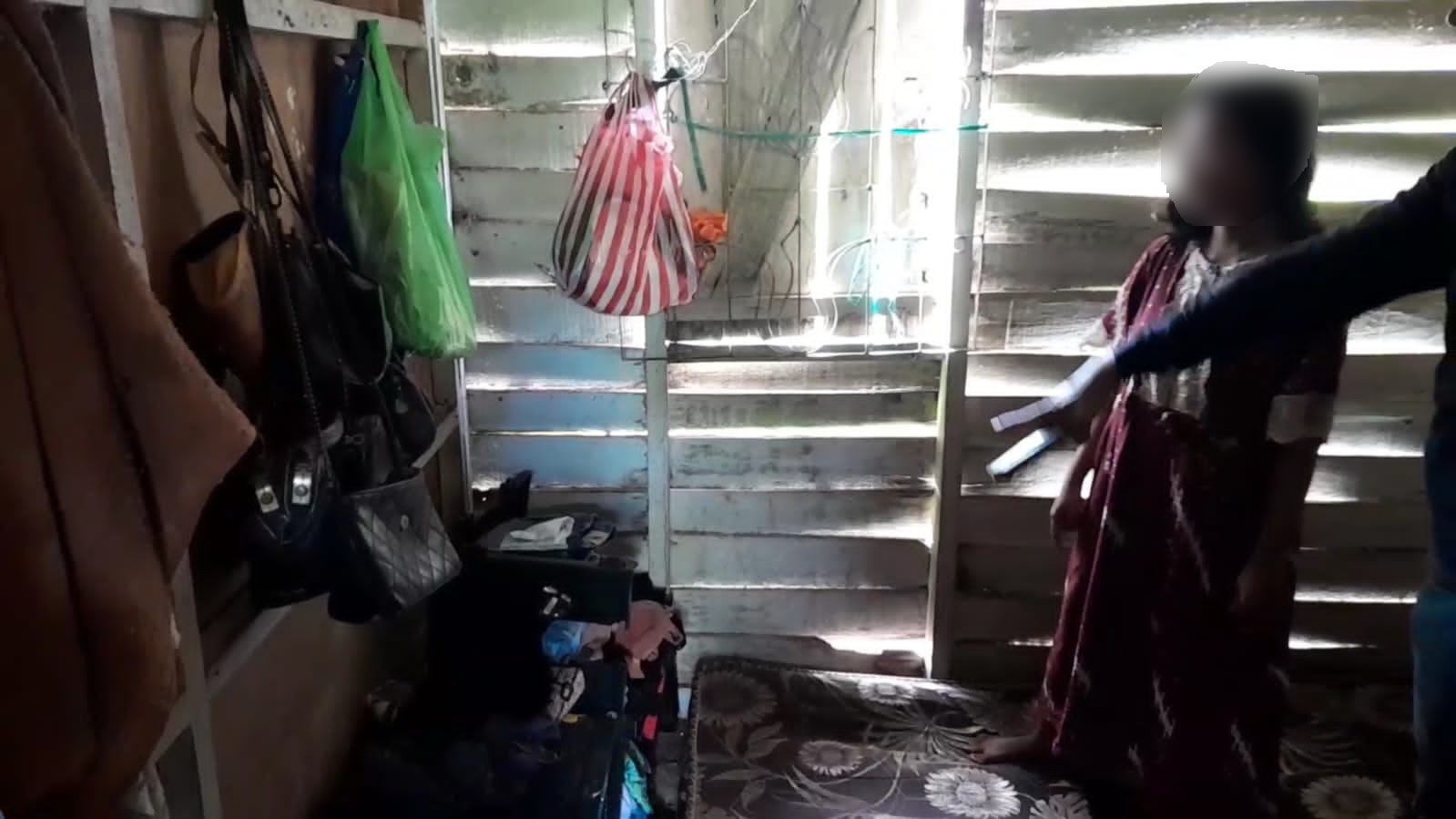 Kamar Cewek Dibongkar Maling, yang Dicuri Cuma 10 Celana Dalam