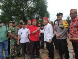 Ketua DAD Kalteng Hadiri Upacara Adat Pembukaan Hinting Ketua DAD Kalteng Hadiri Upacara Adat Pembukaan Hinting