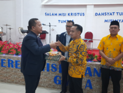 Wali Kota Palangka Raya Safari Natal ke Gereja Misi Amat Agung Wali Kota Palangka Raya Safari Natal ke Gereja Misi Amat Agung
