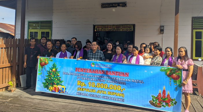 Sambut Natal, PT Bank Kalteng Anjangsana dan Berbagi Kasih Bersama Gereja 