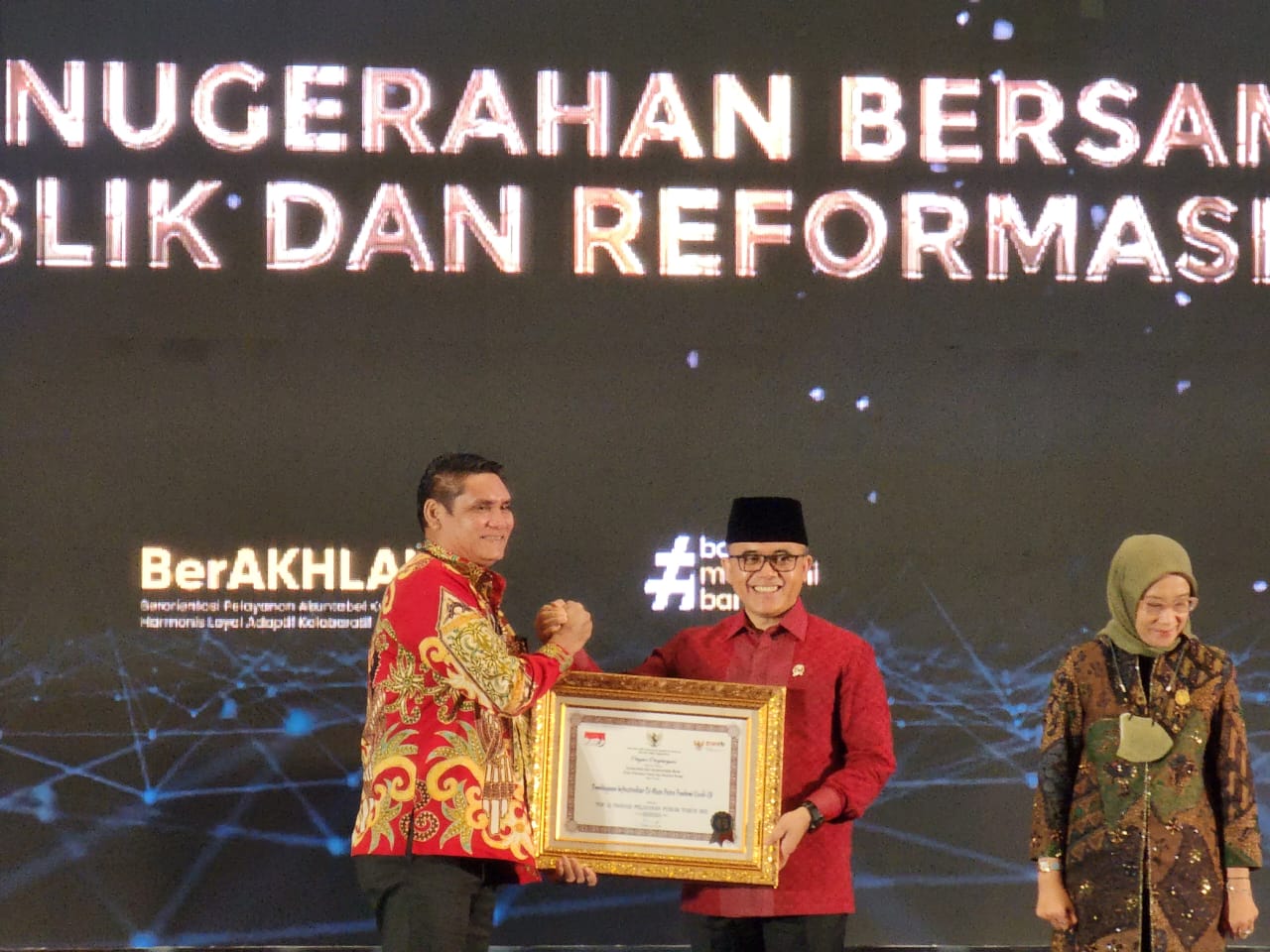 Kobar Raih 3 Penghargaan Dari Menpan, BKKBN dan Kemenko