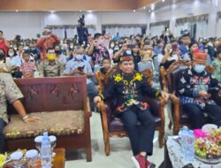 Ketum DAD Agustiar Berbagi Sukacita di Natal Bersama Warga Ot Danum Ketum DAD Agustiar Berbagi Sukacita di Natal Bersama Warga Ot Danum