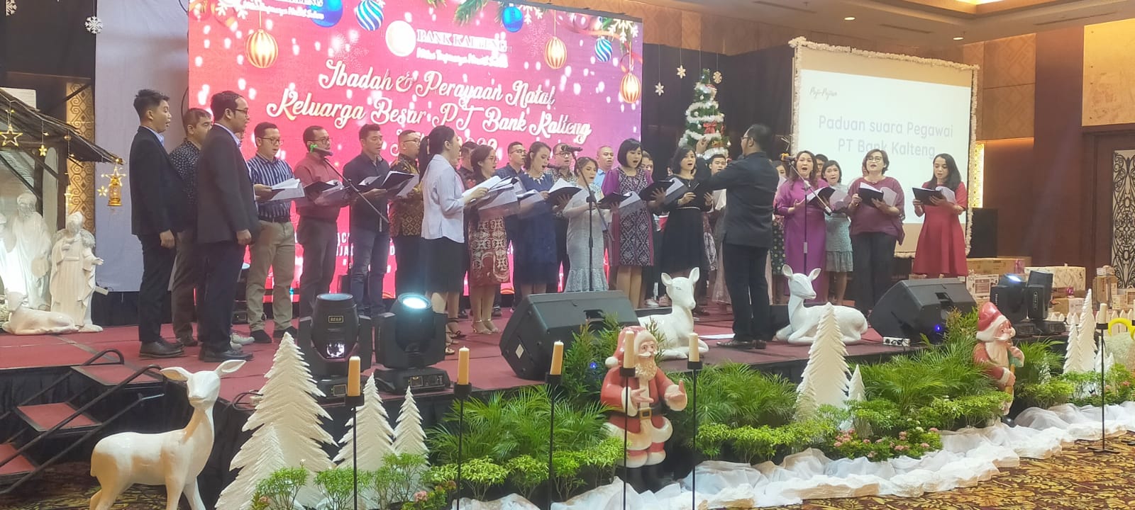 Perayaan Natal Keluarga Besar Bank Kalteng Meriah