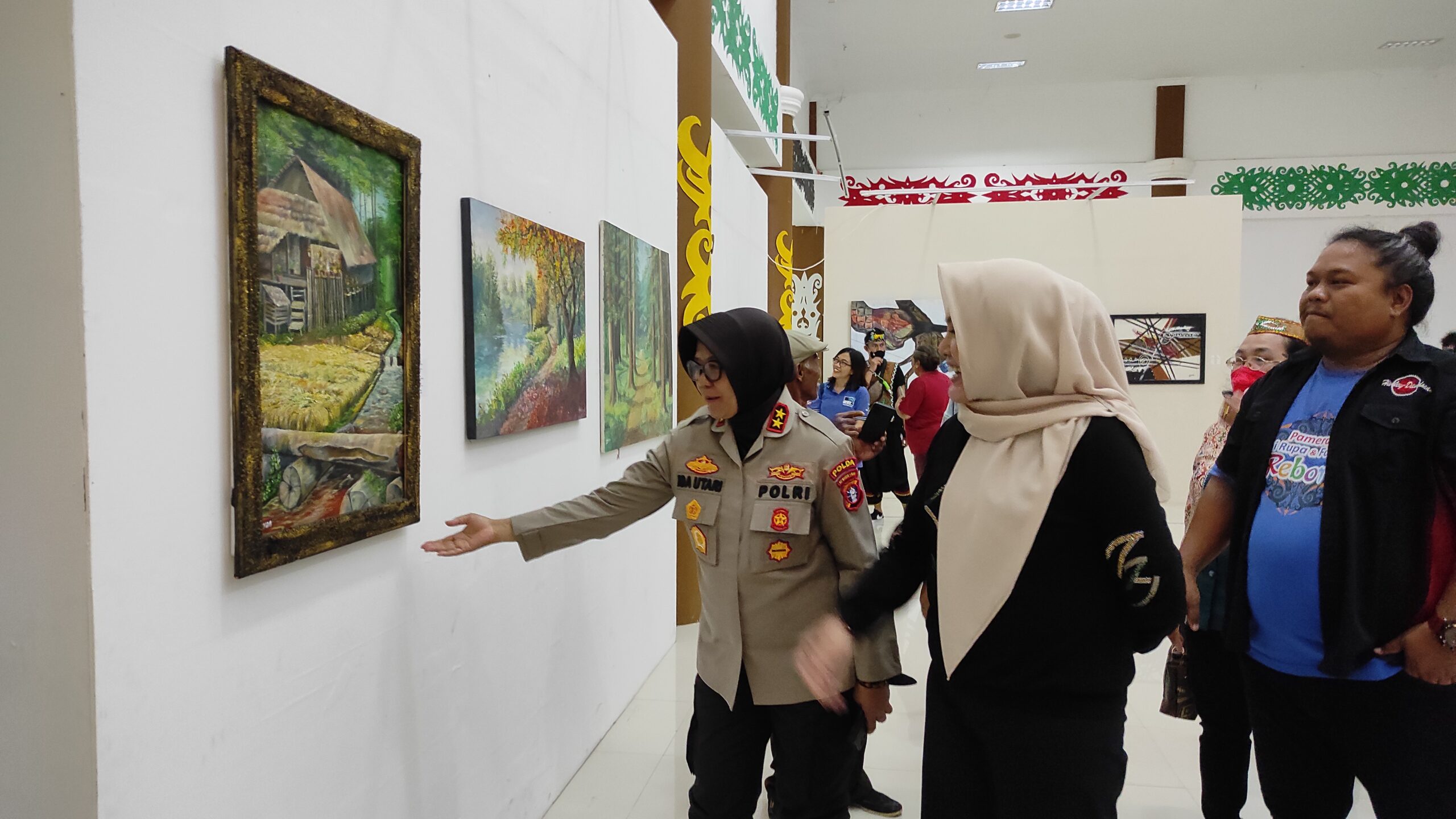 Bertema Reborn, Seniman Kalteng Pamerkan Karya Terbaik