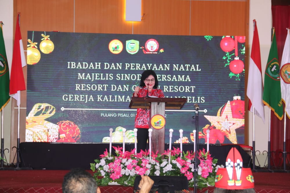 Sidang II Majelis Sinode GKE Ditutup dengan Perayaan Natal