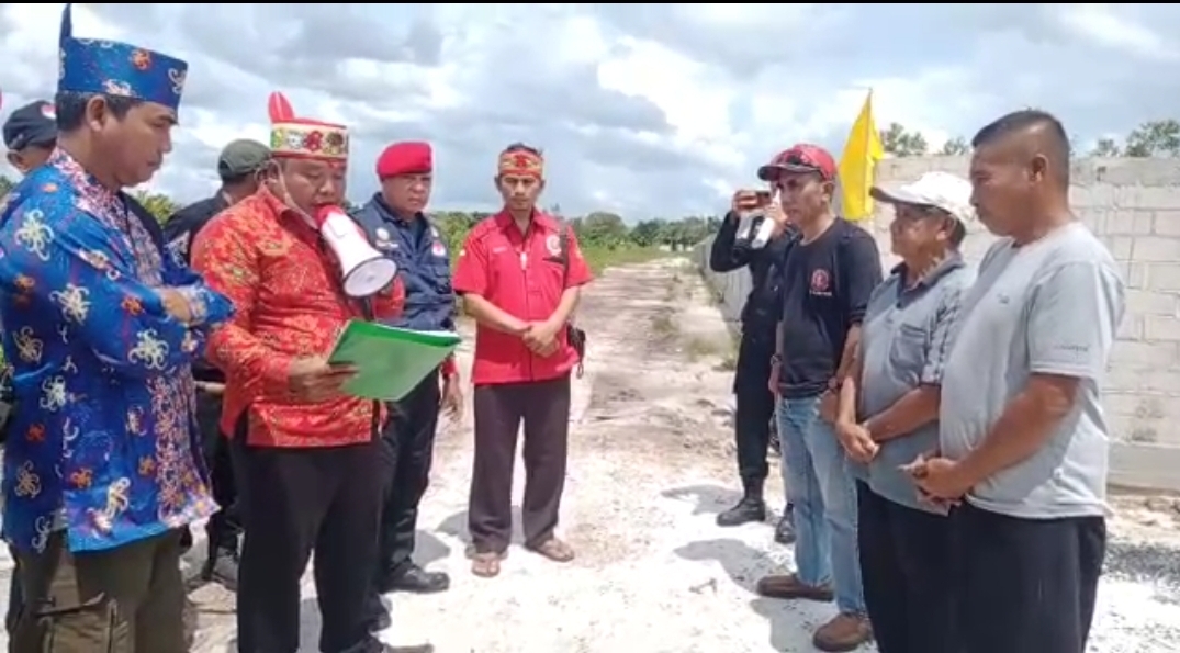 Batamad dan Fordayak Dampingi Eksekusi Putusan Adat.