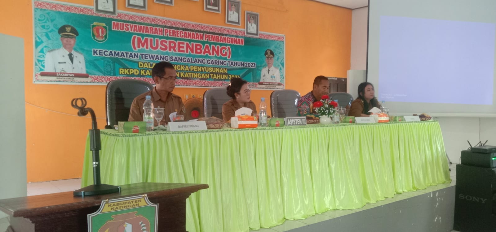 Kerusakan Plafon Sekolah Sebaiknya Dibijaki Saja