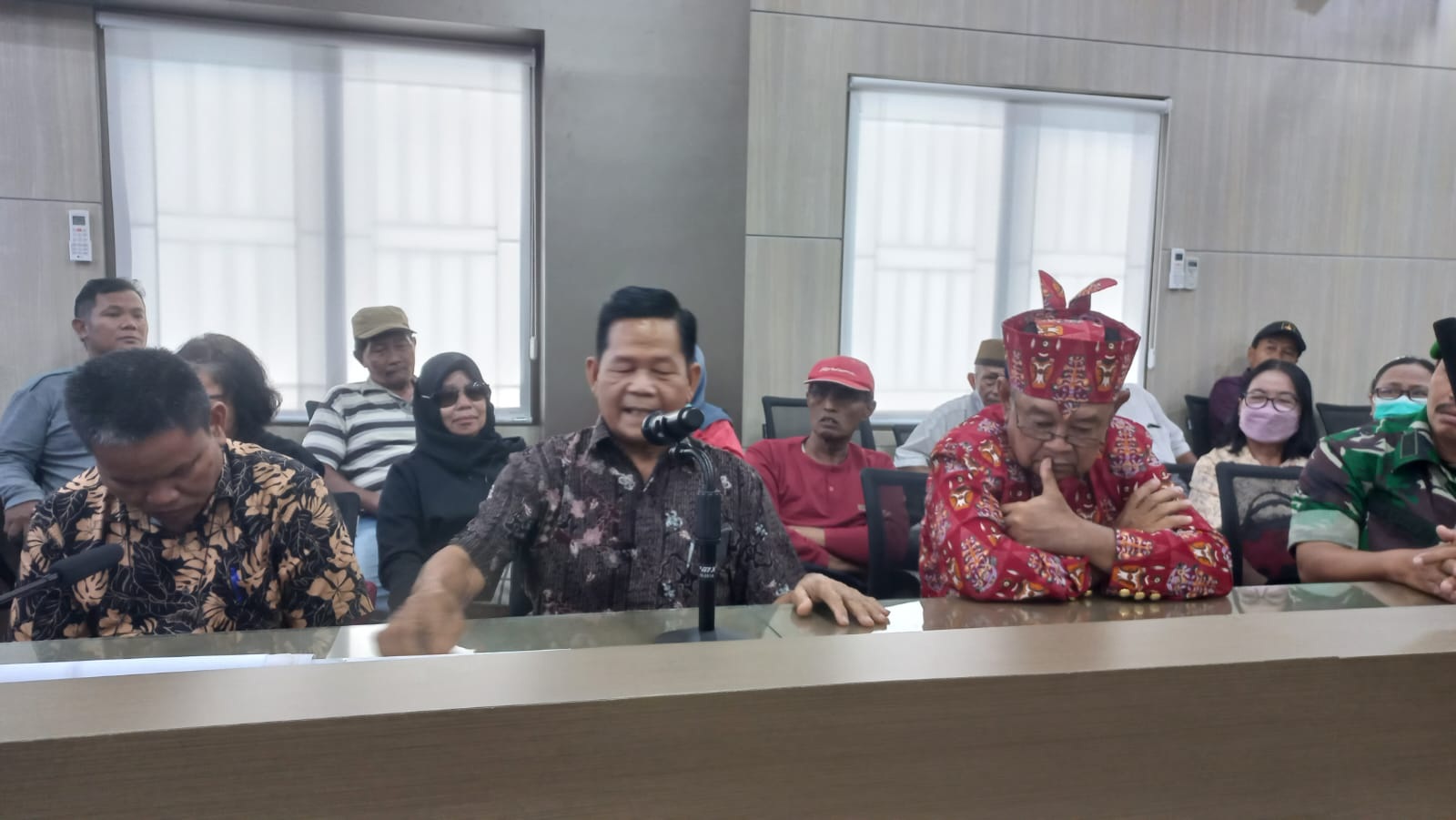 MAFIA TANAH-Saksi Hidup Raibnya Ribuan SHM di Badak-Hiu Putih 