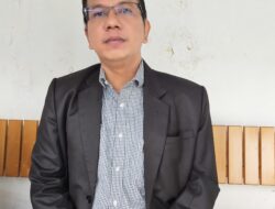 Waspada Paslon Tiba-tiba Berubah Jadi Sangat Dermawan dan Aspiratif, Pilih Pemimpin Jangan karena Isi Tas Waspada Paslon Tiba-tiba Berubah Jadi Sangat Dermawan dan Aspiratif, Pilih Pemimpin Jangan karena Isi Tas