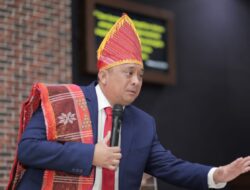 Pendeta yang Memberikan Diri Terjun ke Dunia Politik