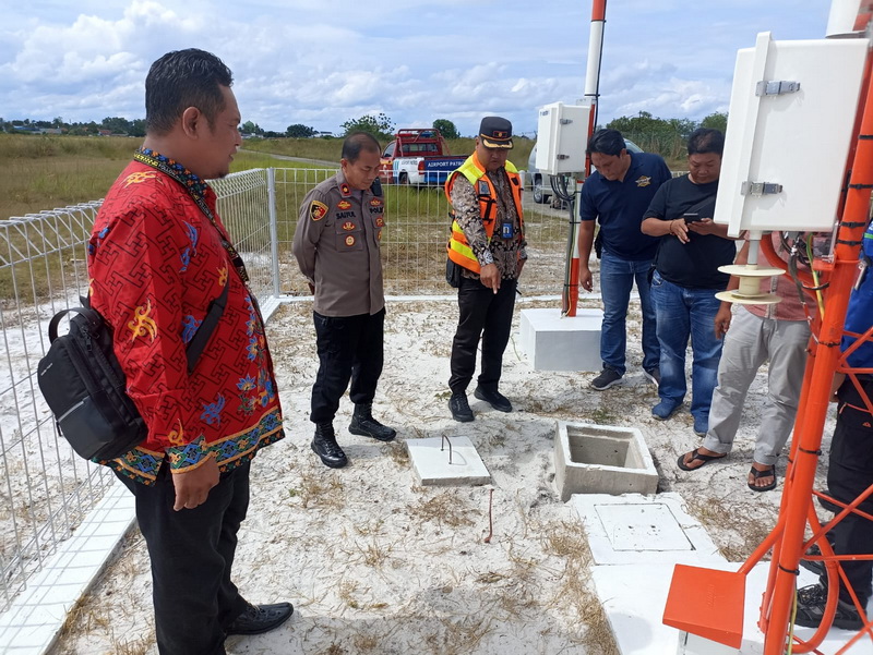 Polsek Pahandut Cek TKP Pencurian Kabel Area Bandara Tjilik Riwut