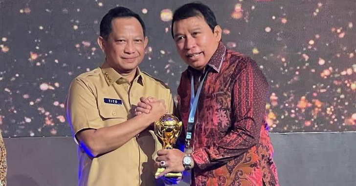 Pemkab Kotim Terima Penghargaan UHC