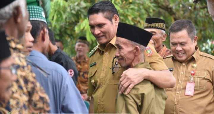 Pj Bupati Kobar Akan Terima Penghargaan Universal Health Coverage 