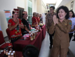 Bupati Pulpis Buka Festival Madu Rawa Gambut Kalteng