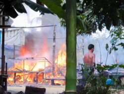 Diduga Arus Pendek Terminal Tenaga Surya Diduga Arus Pendek Terminal Tenaga Surya