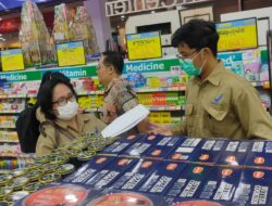 Puluhan Susu, Sarden dan Bumbu Dapur Kedaluarsa