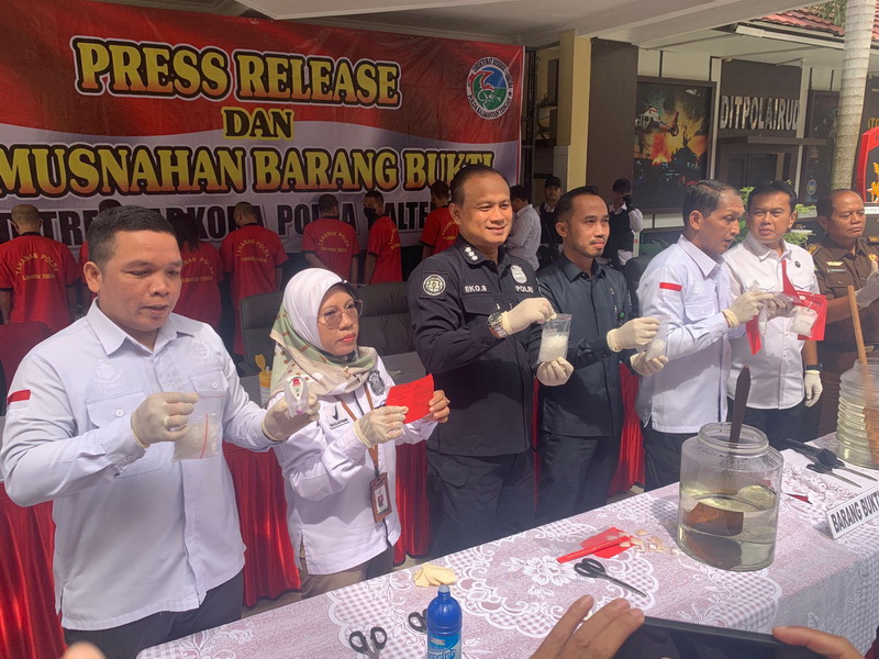 Ditresnarkoba Polda Kalteng Musnahkan 528 Gram Sabu