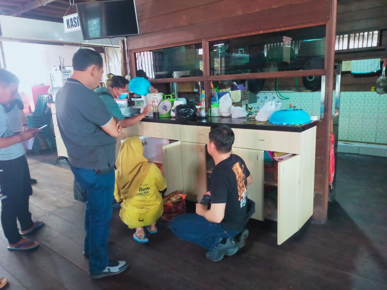 Korban Keracunan Wadai Ipau Jadi 55 Orang dan 1 Tewas