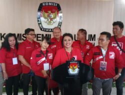 HADAPI PILEG 2024-Bacaleg PSI Resmi Mendaftar ke KPU HADAPI PILEG 2024-Bacaleg PSI Resmi Mendaftar ke KPU