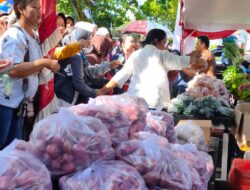 Warga Sampit Serbu Pangan di Gerakan Pangan Murah